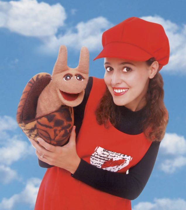 Jill Thatcher with a snail puppet