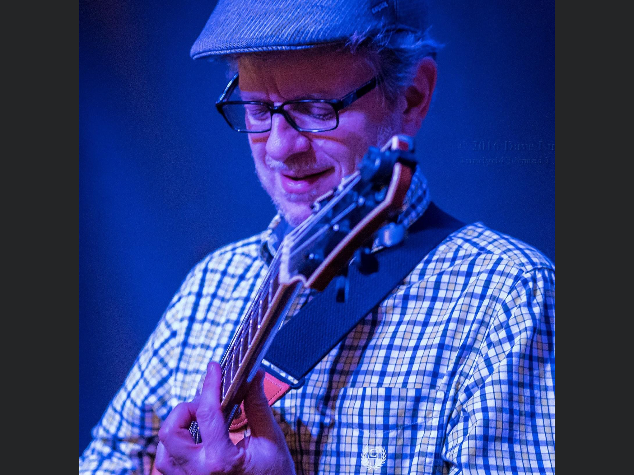 Steven Kent with guitar